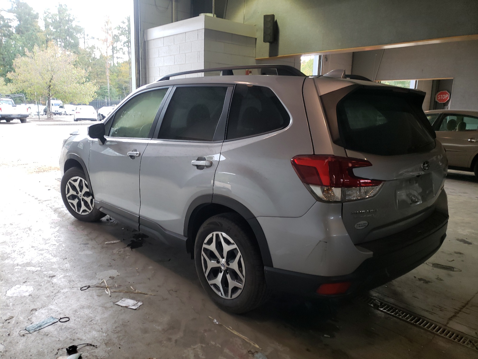 Photo 3 from auction – 2020 SUBARU FORESTER P with VIN JF2SKAJC3LH557462