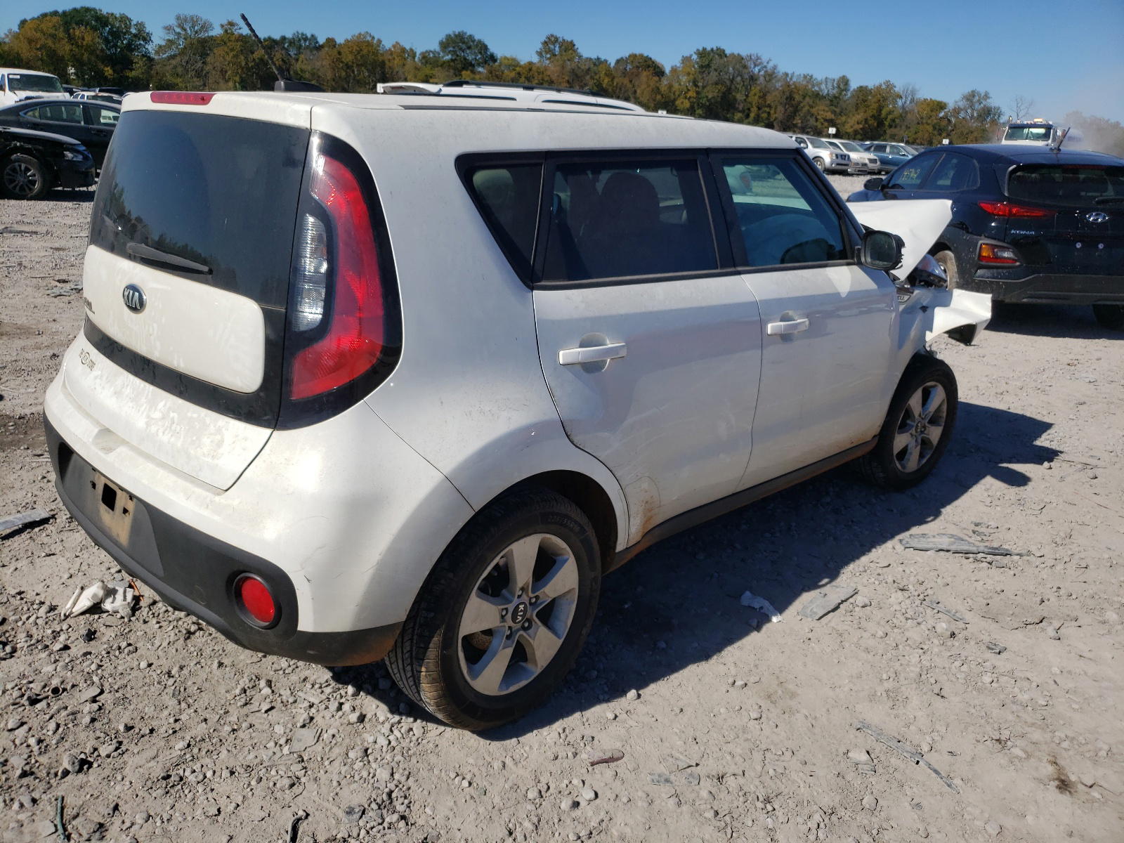 Photo 4 from auction – 2017 KIA SOUL with VIN KNDJN2A2XH7426430
