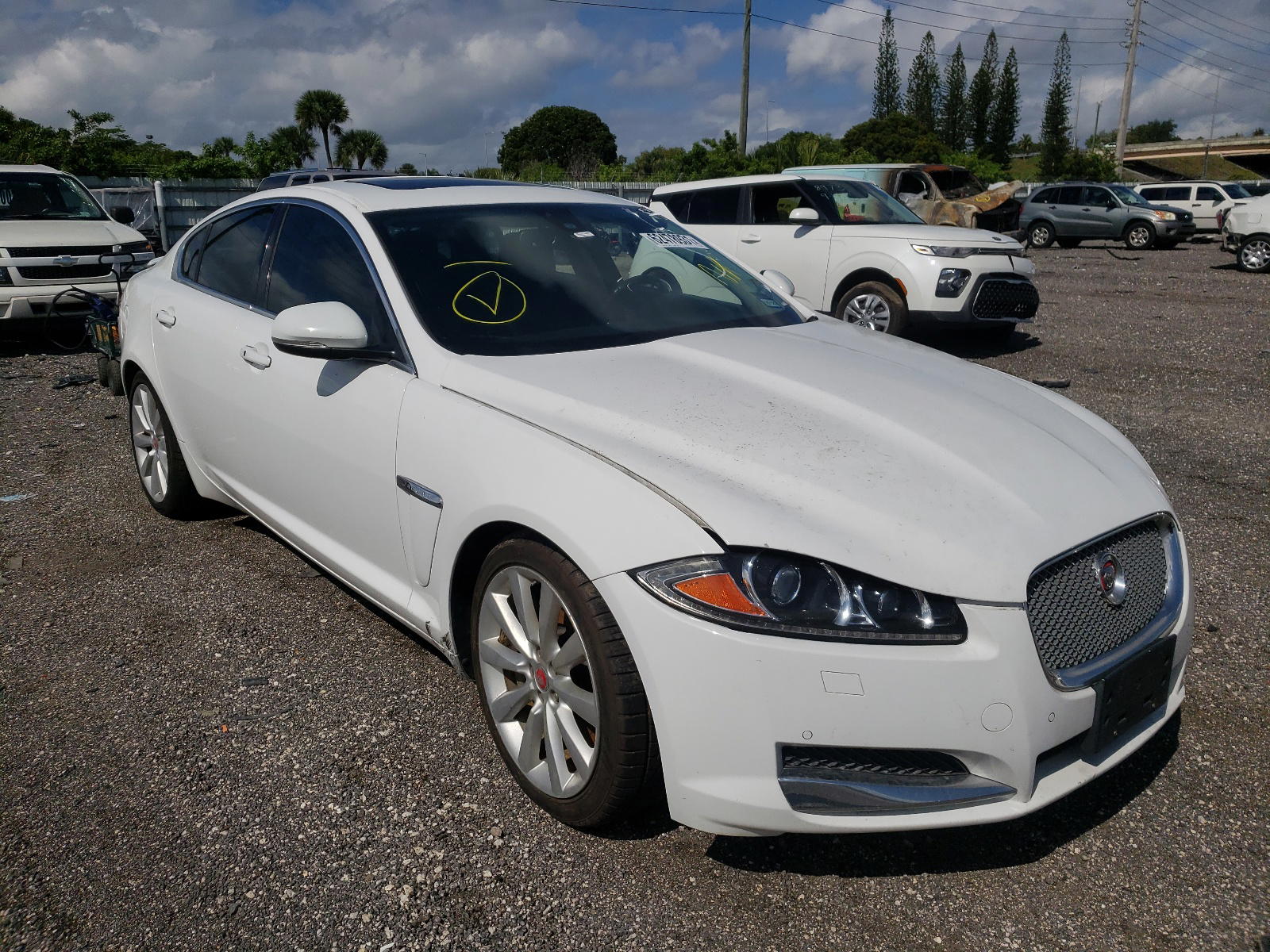 JAGUAR XF 2014 with VIN SAJWJ0EF0E8U28259 - Photo from auction