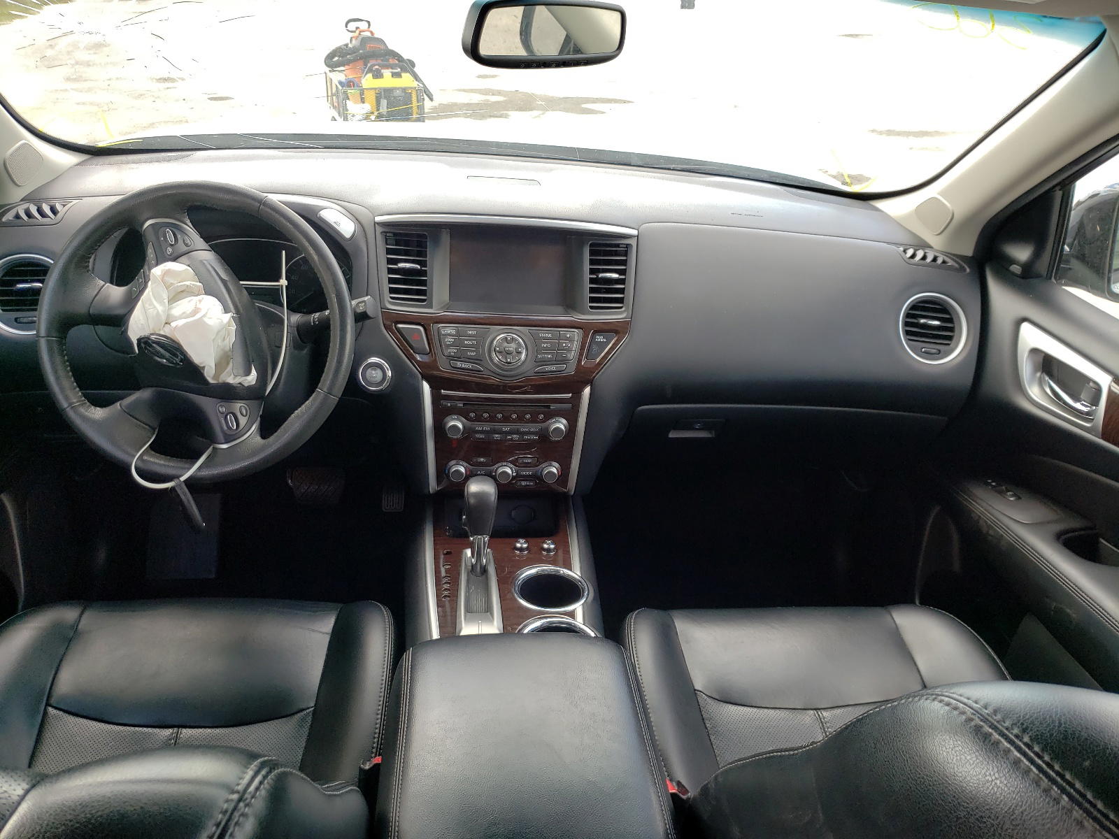 Photo 9 from auction – 2015 NISSAN PATHFINDER with VIN 5N1AR2MN9FC701117