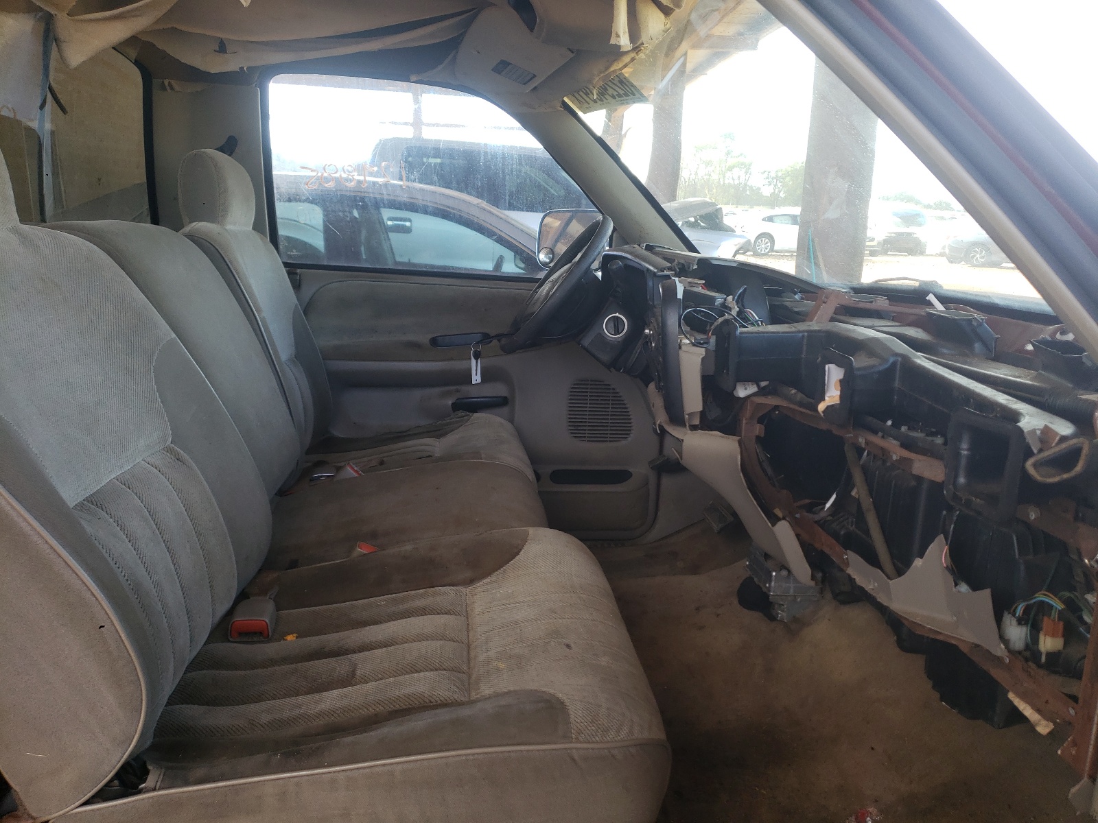 Photo 5 from auction – 1996 DODGE RAM 1500 with VIN 1B7HC16Y6TS509922