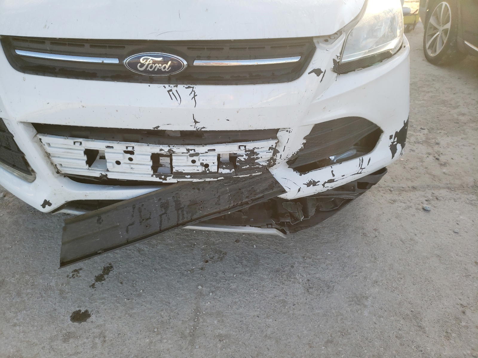 Photo 9 from auction – 2015 FORD ESCAPE SE with VIN 1FMCU0G96FUB70852