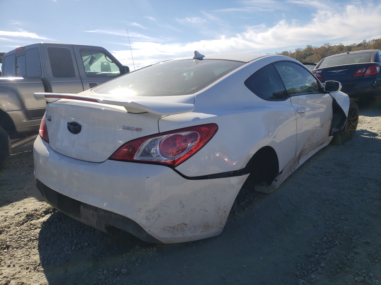 Photo 4 from auction – 2012 HYUNDAI GENESIS CO with VIN KMHHU6KH7CU079401
