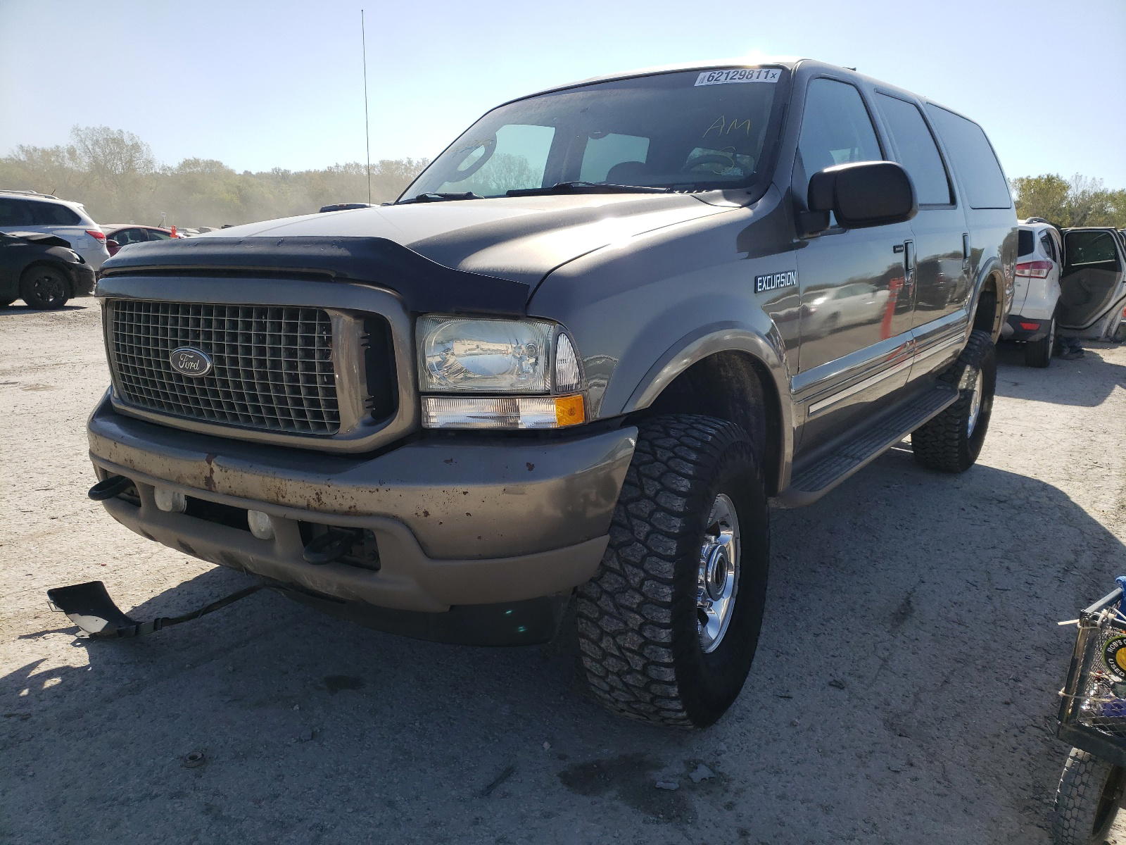Photo 2 from auction – 2004 FORD EXCURSION with VIN 1FMNU43S74EB50433