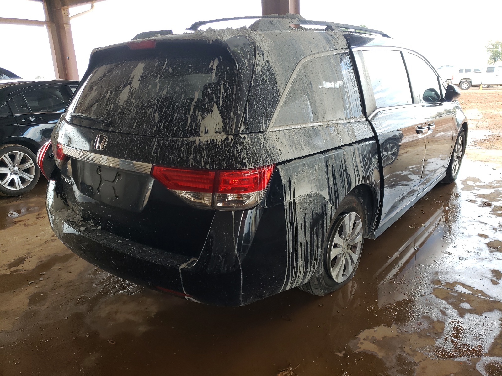 Photo 4 from auction – 2015 HONDA ODYSSEY EX with VIN 5FNRL5H66FB047631