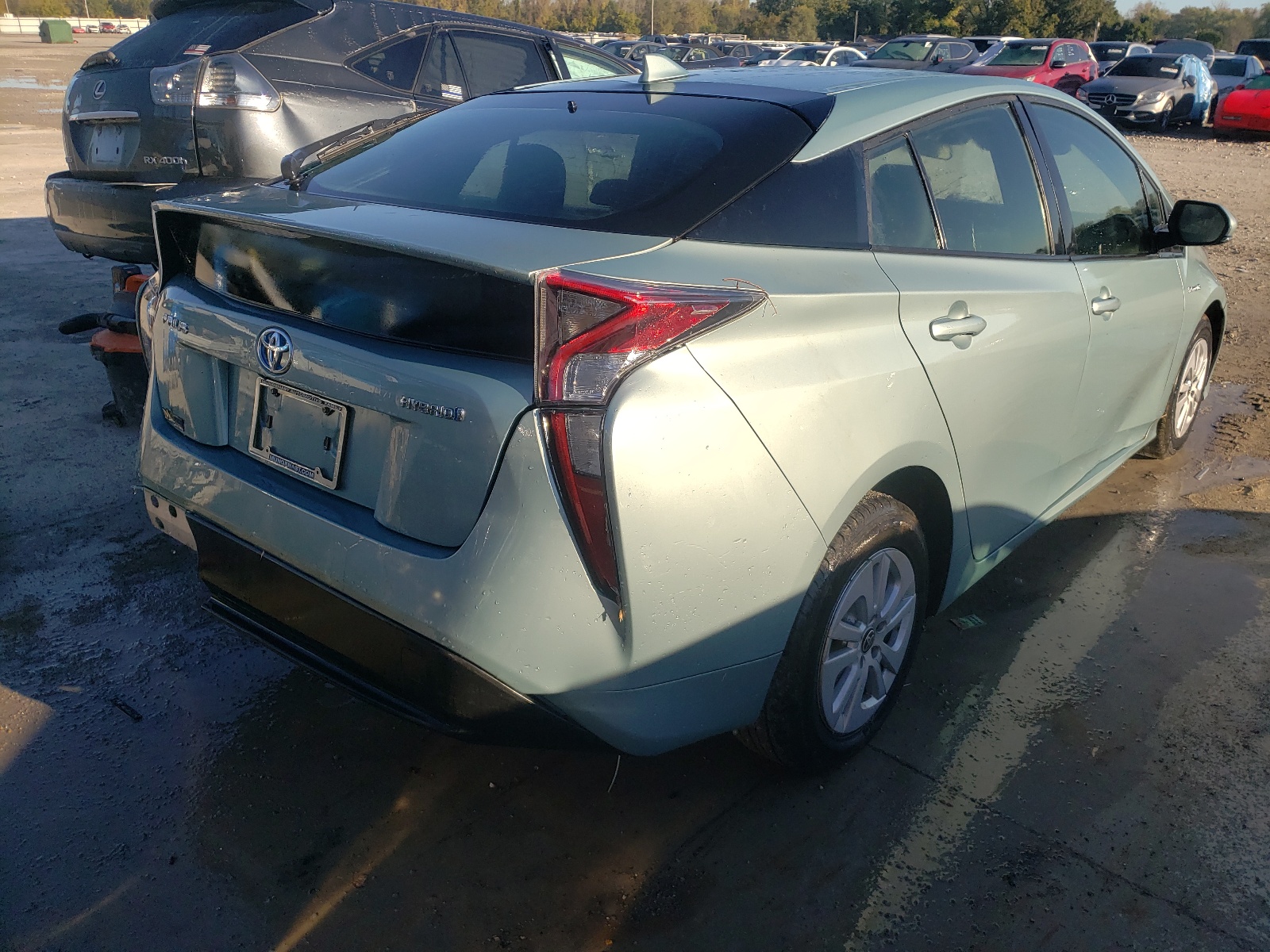 Photo 4 from auction – 2017 TOYOTA PRIUS with VIN JTDKBRFU4H3031182
