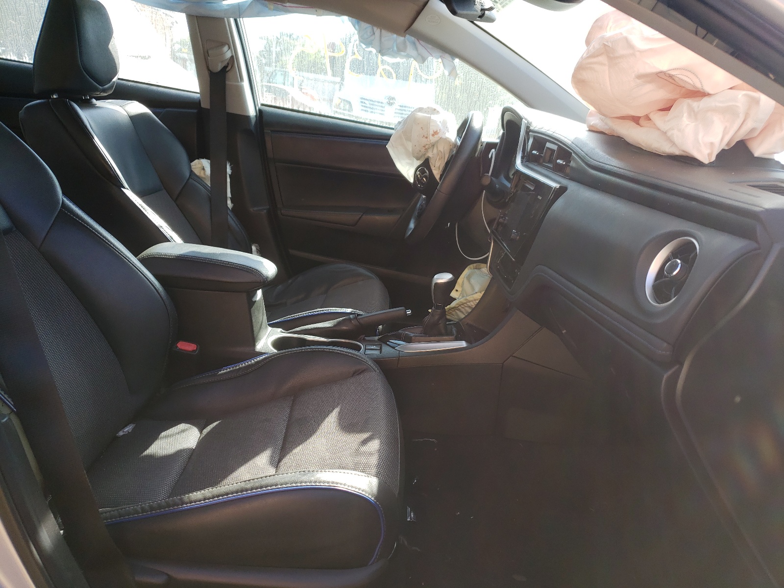 Photo 5 from auction – 2017 TOYOTA COROLLA L with VIN 5YFBURHE9HP646091