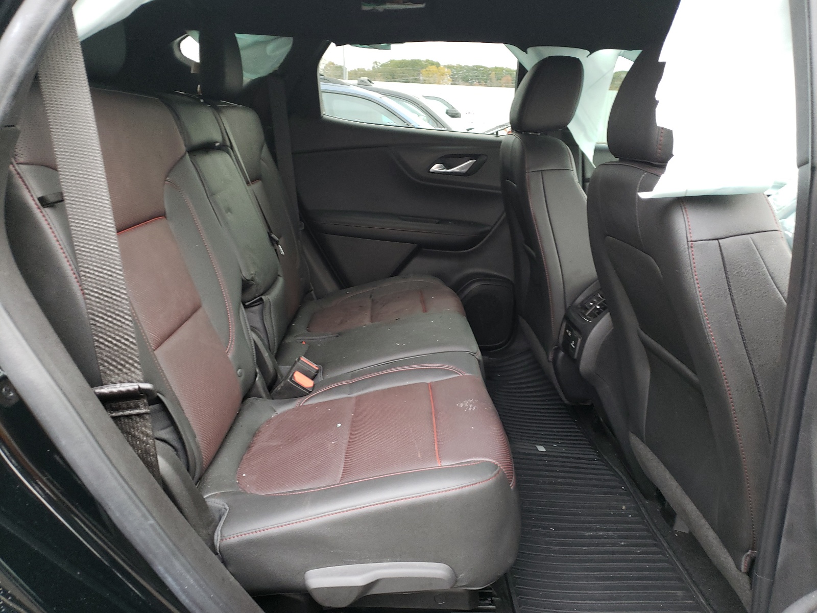Photo 6 from auction – 2020 CHEVROLET BLAZER RS with VIN 3GNKBKRS2LS673055