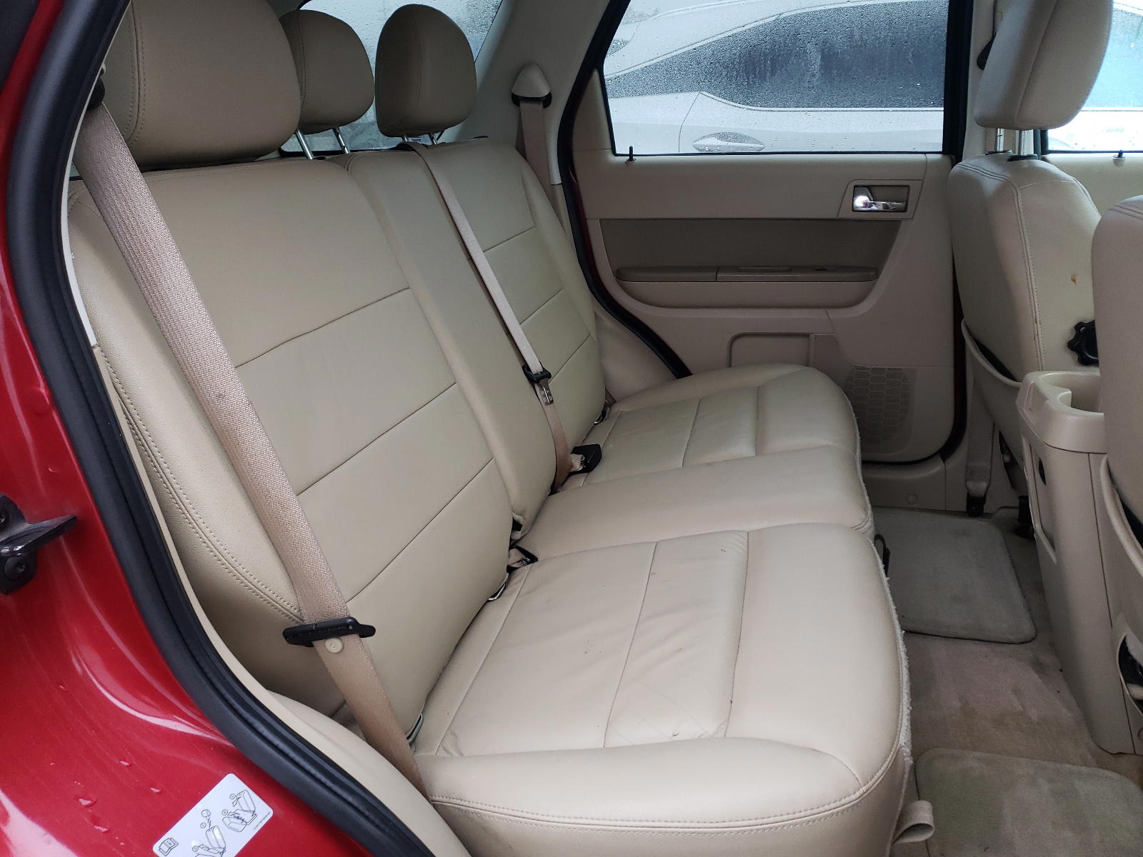 Photo 6 from auction – 2011 FORD ESCAPE LIM with VIN 1FMCU9EG2BKC06211