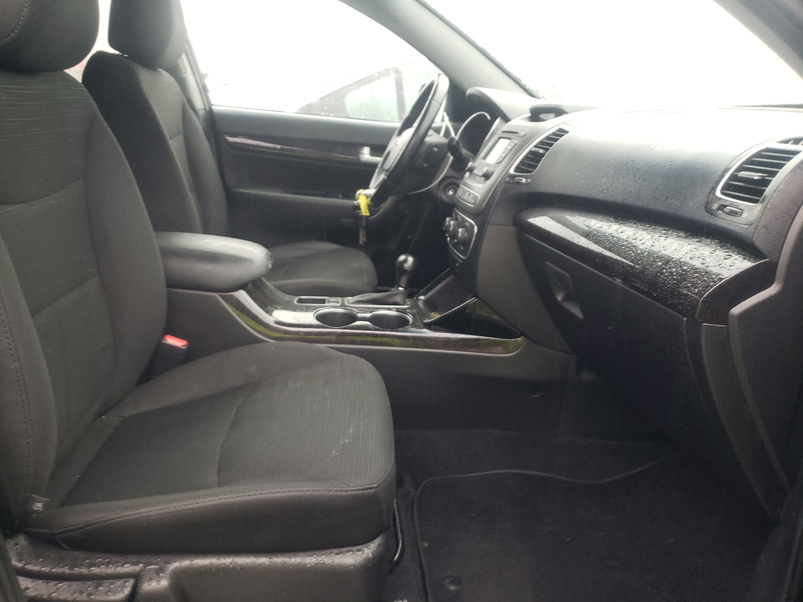 Zdjęcie 5 z aukcji – 2015 KIA SORENTO LX z VIN 5XYKT3A67FG569063