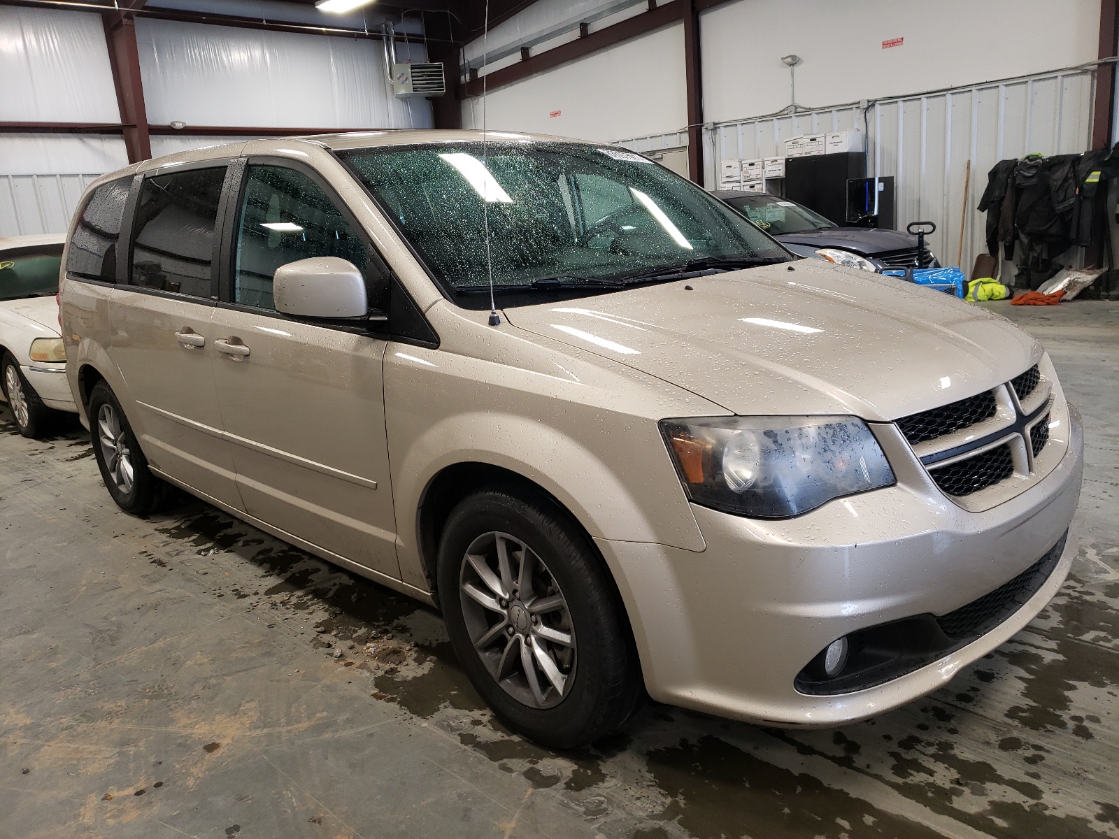 DODGE GRAND CARA 2014 with VIN 2C4RDGEGXER273468 - Photo from auction