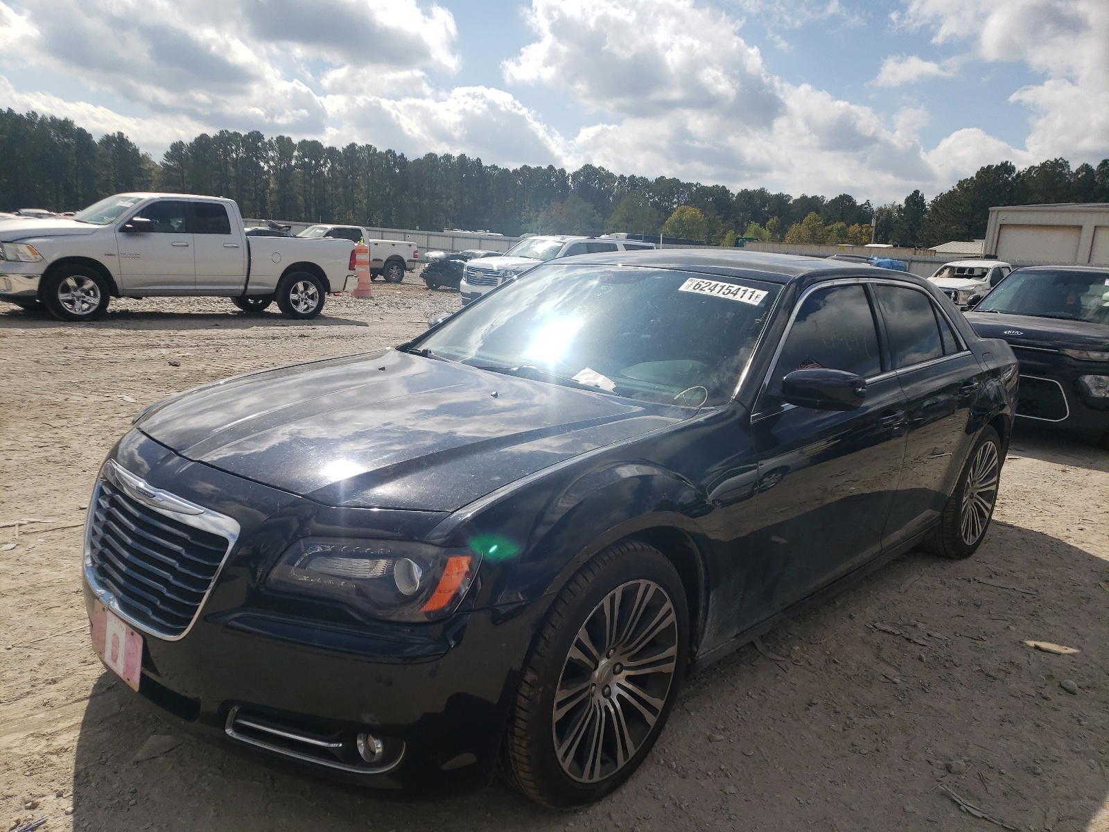 Photo 2 from auction – 2014 CHRYSLER 300 S with VIN 2C3CCABG0EH119923
