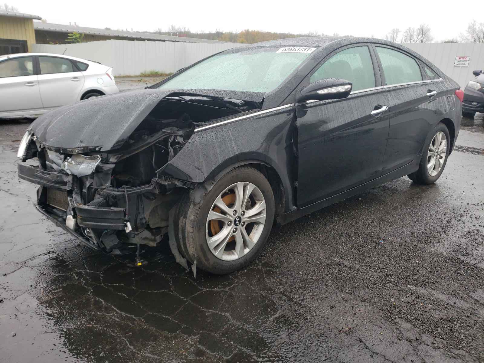 Photo 2 from auction – 2011 HYUNDAI SONATA SE with VIN 5NPEC4AC8BH038904