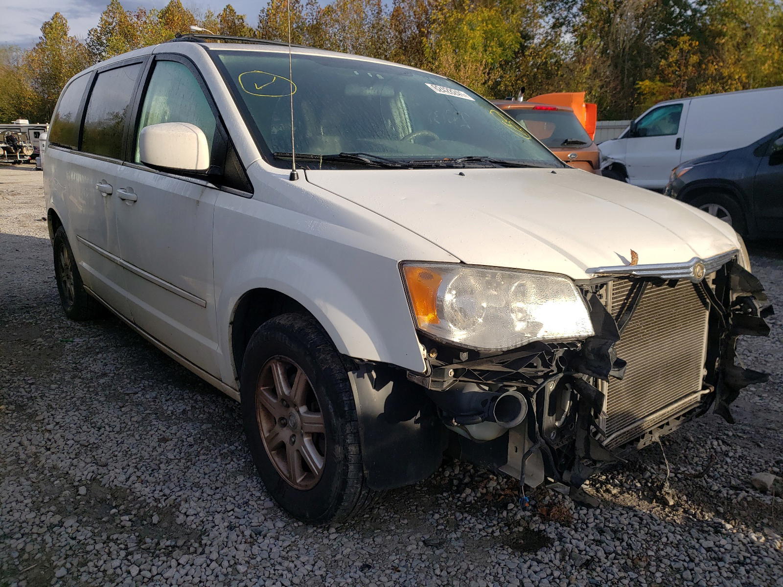 CHRYSLER TOWN&COUNT 2008 with VIN 2A8HR54P98R642305 - Photo from auction