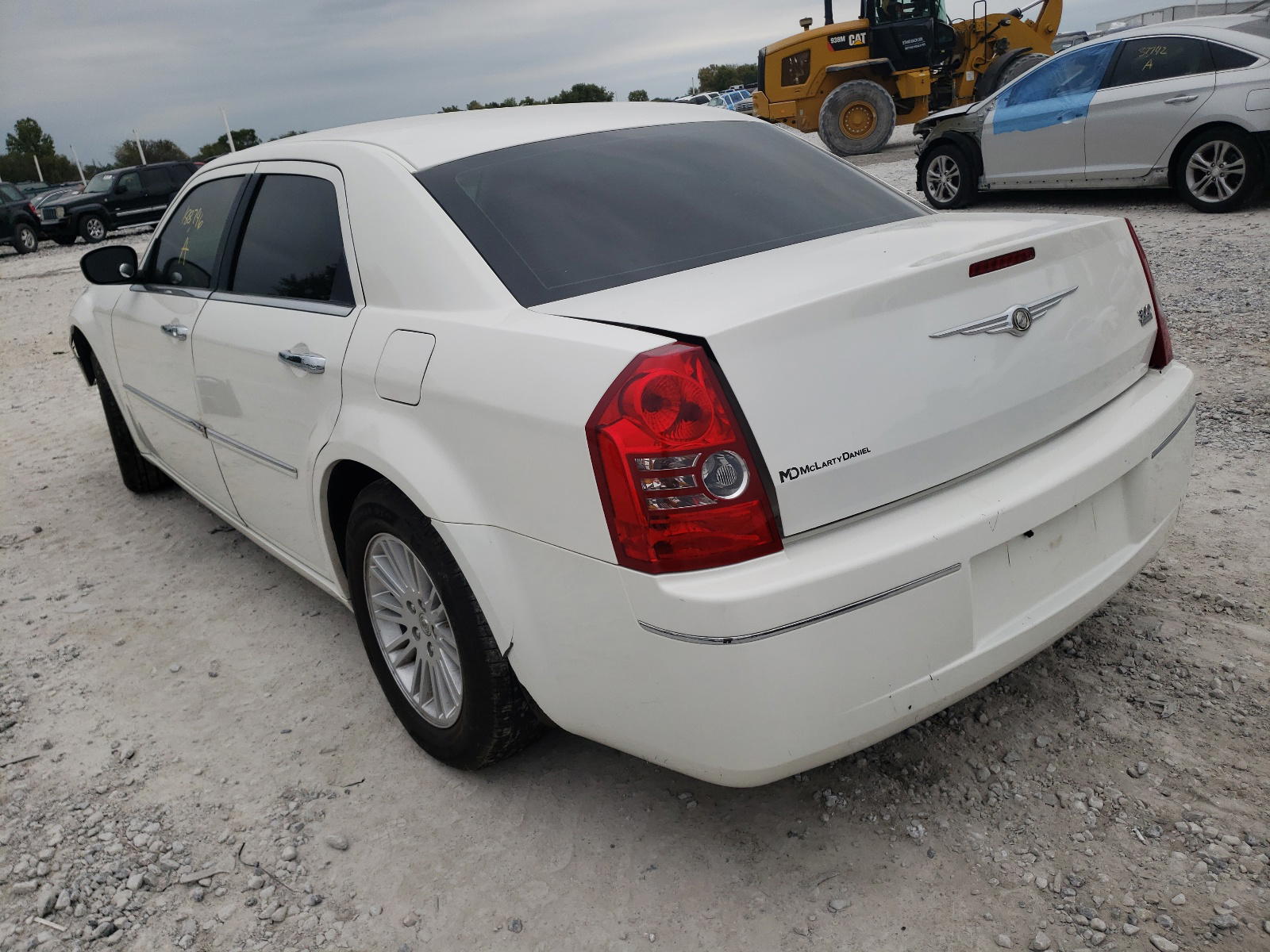 Photo 3 from auction – 2010 CHRYSLER 300 TOURIN with VIN 2C3CA4CD4AH198972