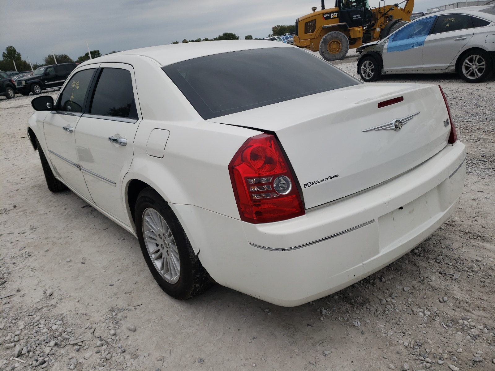 Zdjęcie 3 z aukcji – 2010 CHRYSLER 300 TOURIN z VIN 2C3CA4CD4AH198972