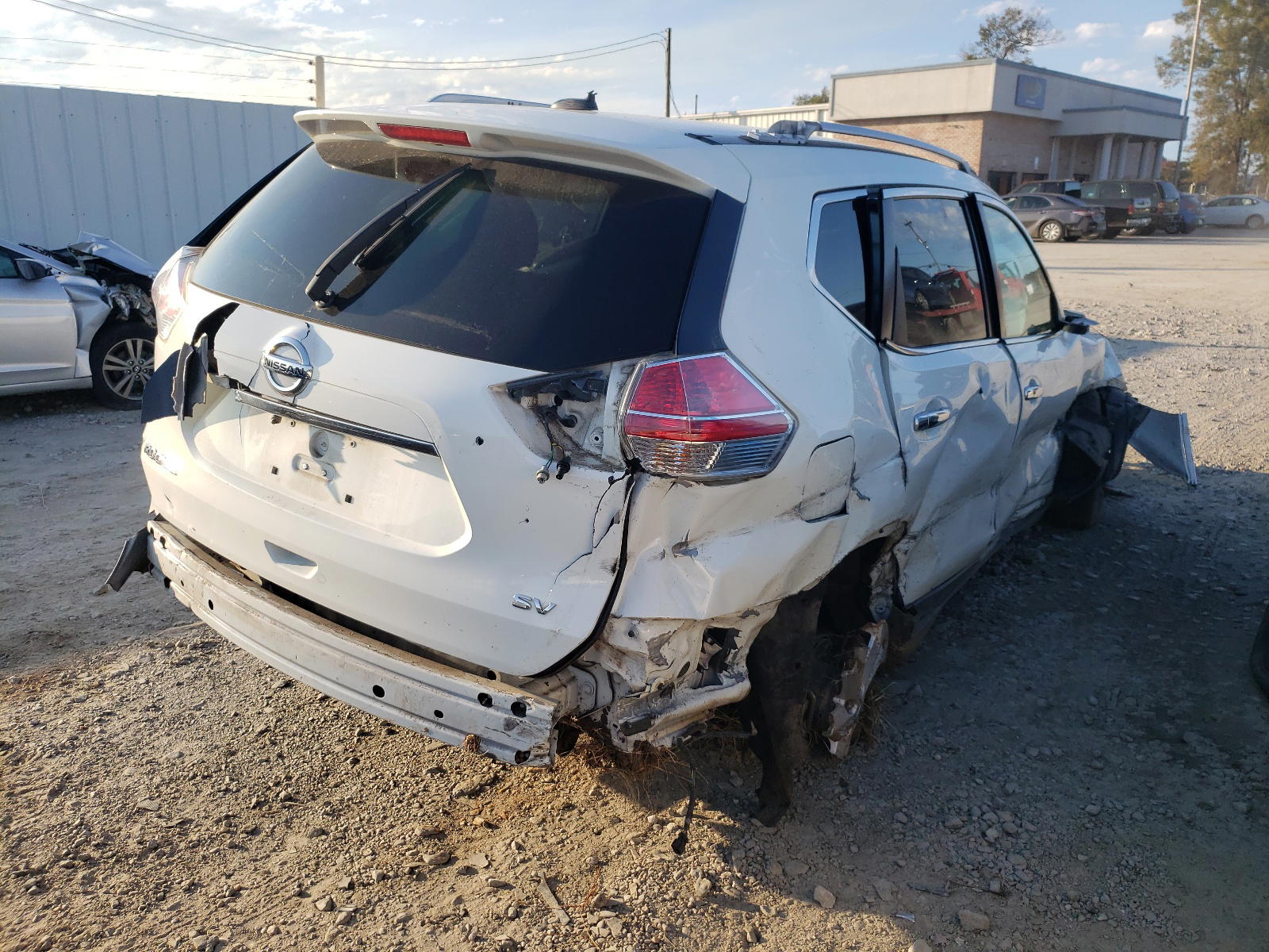 Photo 4 from auction – 2016 NISSAN ROGUE S with VIN KNMAT2MT1GP651344