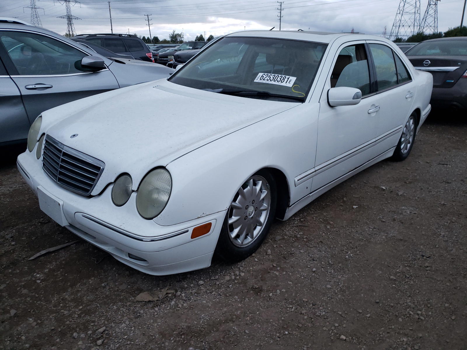 Photo 2 from auction – 2000 MERCEDES-BENZ E-320 with VIN WDBJF65J4YB135679