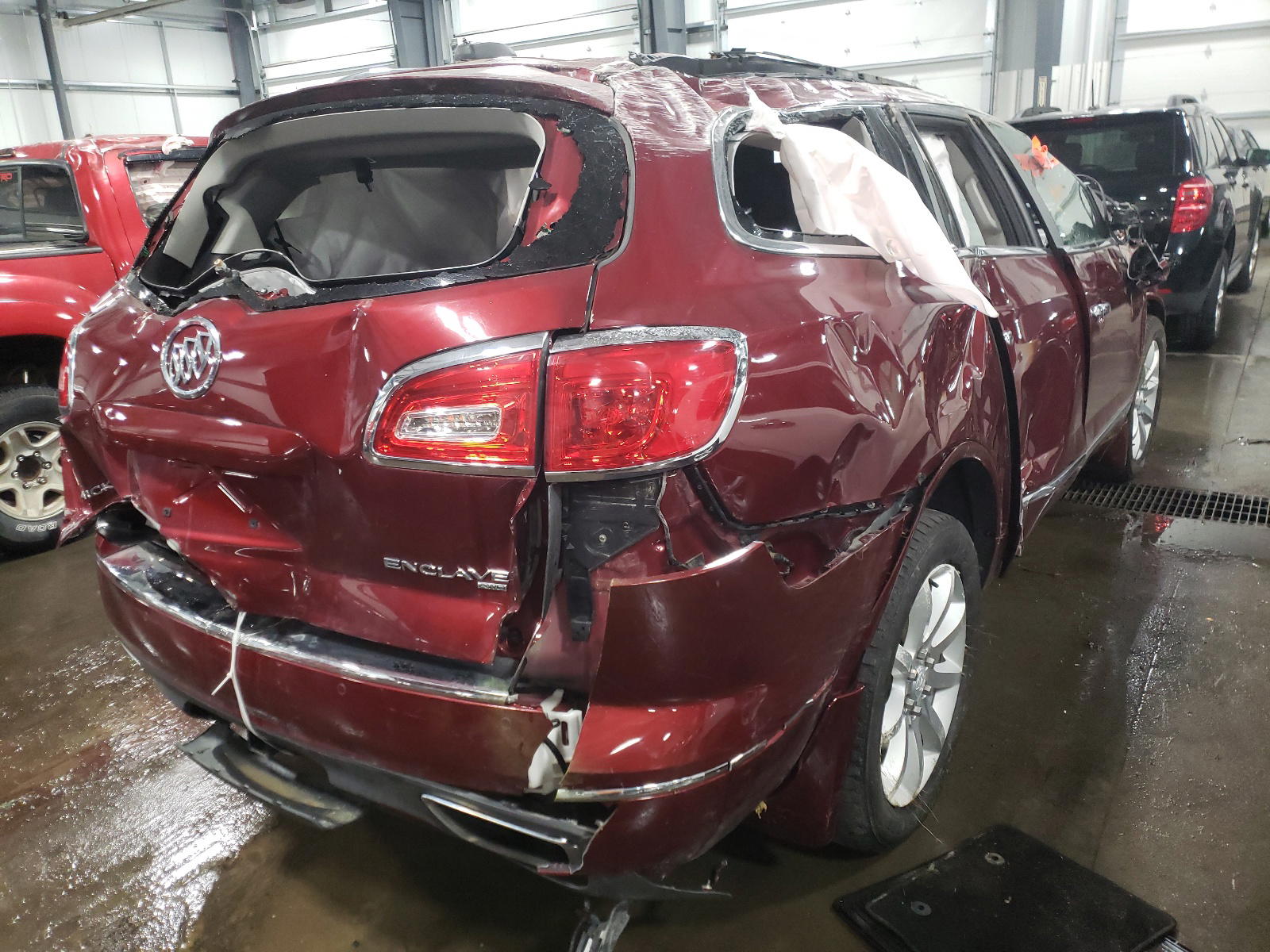 Photo 4 from auction – 2017 BUICK ENCLAVE with VIN 5GAKVCKD0HJ172760