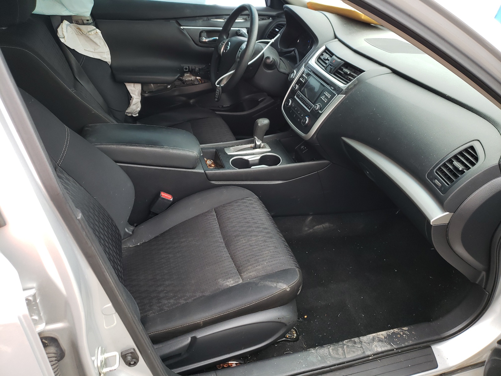 Photo 19 from auction – 2018 NISSAN ALTIMA 2.5 with VIN 1N4AL3AP1JC104964