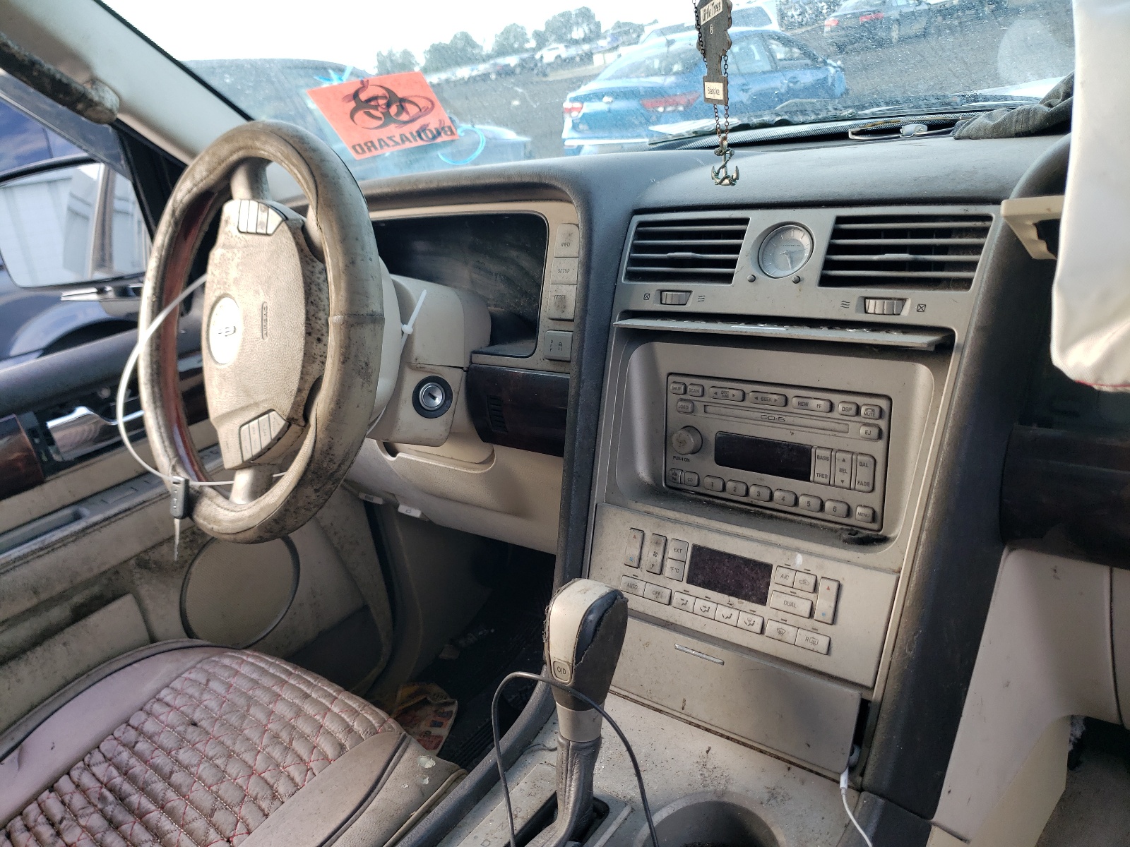 Photo 9 from auction – 2003 LINCOLN NAVIGATOR with VIN 5LMFU27R43LJ07577