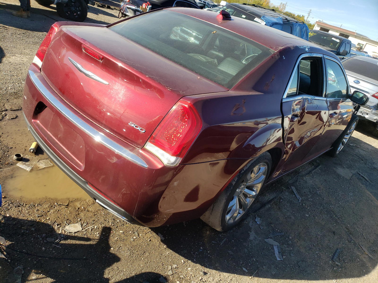 Photo 4 from auction – 2017 CHRYSLER 300 LIMITE with VIN 2C3CCAAG9HH582374