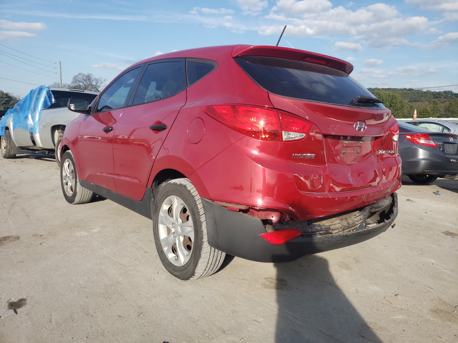 Photo 3 from auction – 2011 HYUNDAI TUCSON GL with VIN KM8JT3AB2BU120600