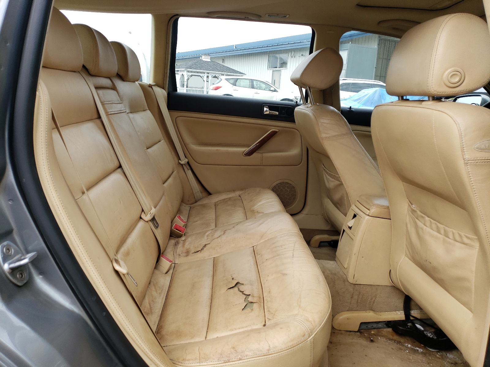 Photo 6 from auction – 2001 VOLKSWAGEN PASSAT GLS with VIN WVWVH63B81E236480