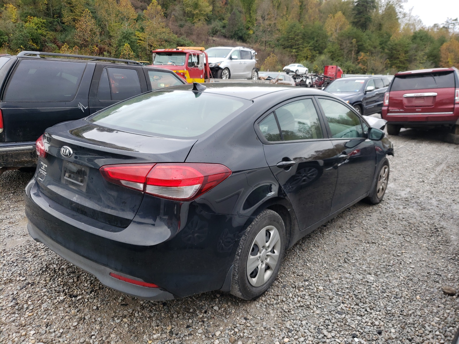 Photo 4 from auction – 2018 KIA FORTE LX with VIN 3KPFK4A74JE275595