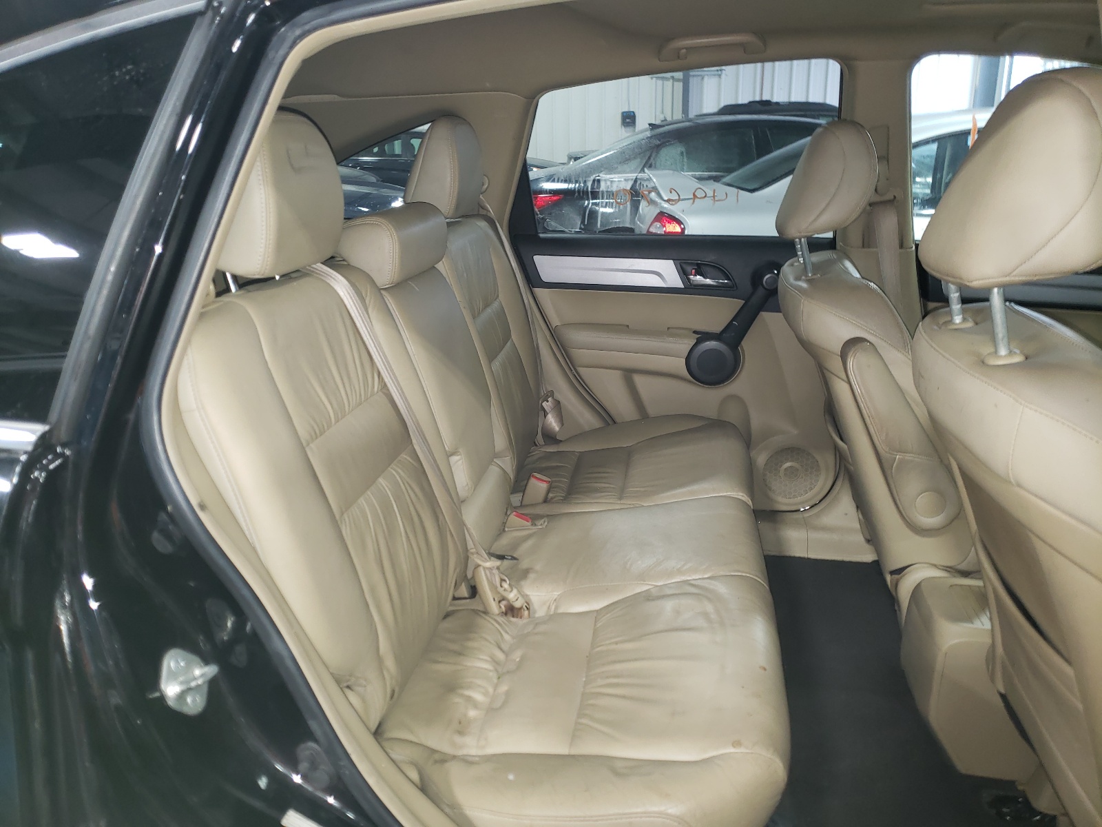 Photo 6 from auction – 2011 HONDA CR-V EXL with VIN 5J6RE4H75BL041799