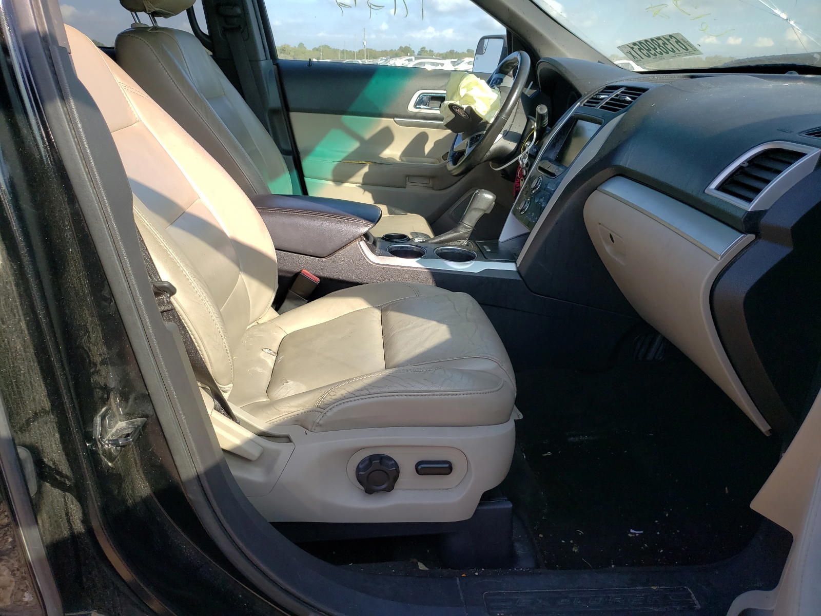 Photo 5 from auction – 2012 FORD EXPLORER X with VIN 1FMHK7D95CGA94334