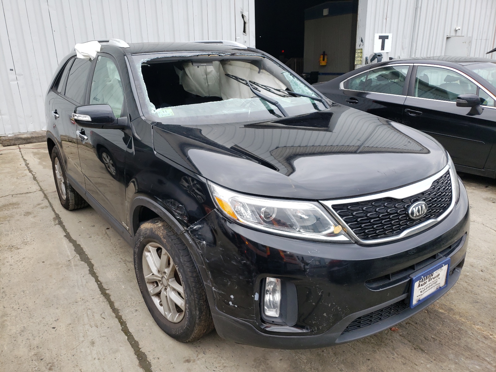Photo 1 from auction – 2015 KIA SORENTO LX with VIN 5XYKTCA63FG562420