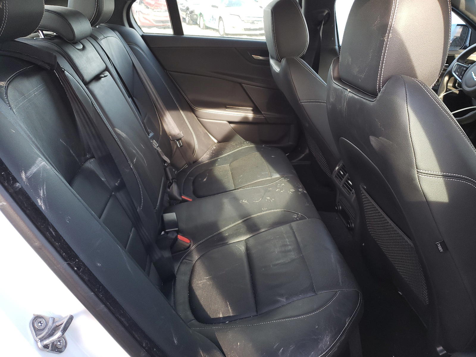 Photo 6 from auction – 2018 JAGUAR XE S with VIN SAJAM4FV0JCP17535