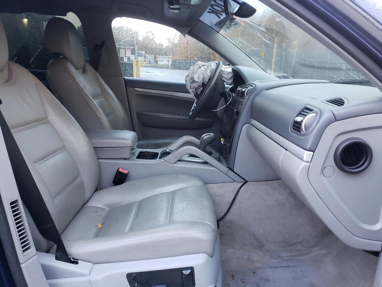 Photo 5 from auction – 2006 PORSCHE CAYENNE with VIN WP1AA29P66LA23544