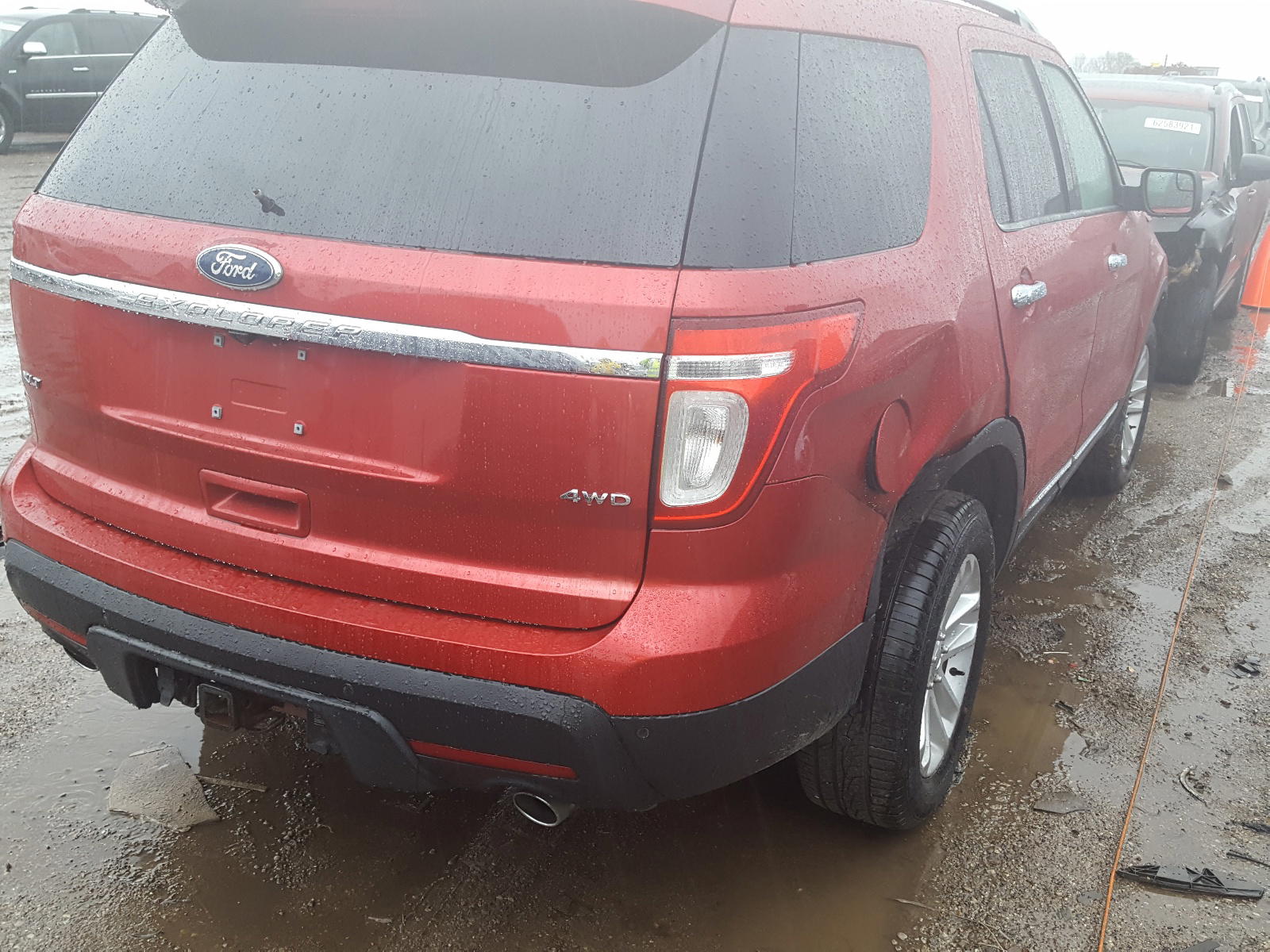 Photo 4 from auction – 2011 FORD EXPLORER X with VIN 1FMHK8D85BGA06930