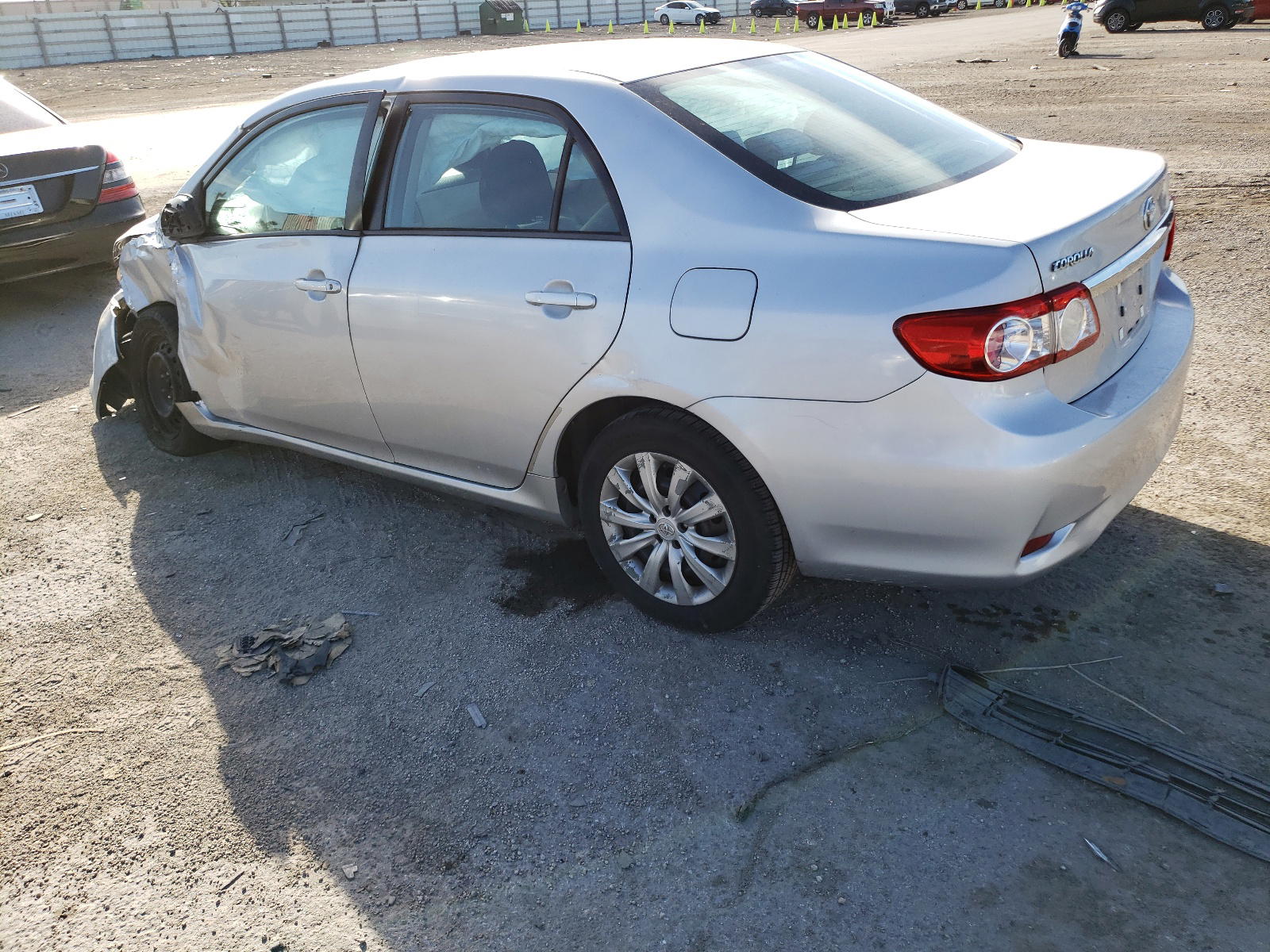 Photo 3 from auction – 2012 TOYOTA COROLLA BA with VIN 2T1BU4EE4CC812789