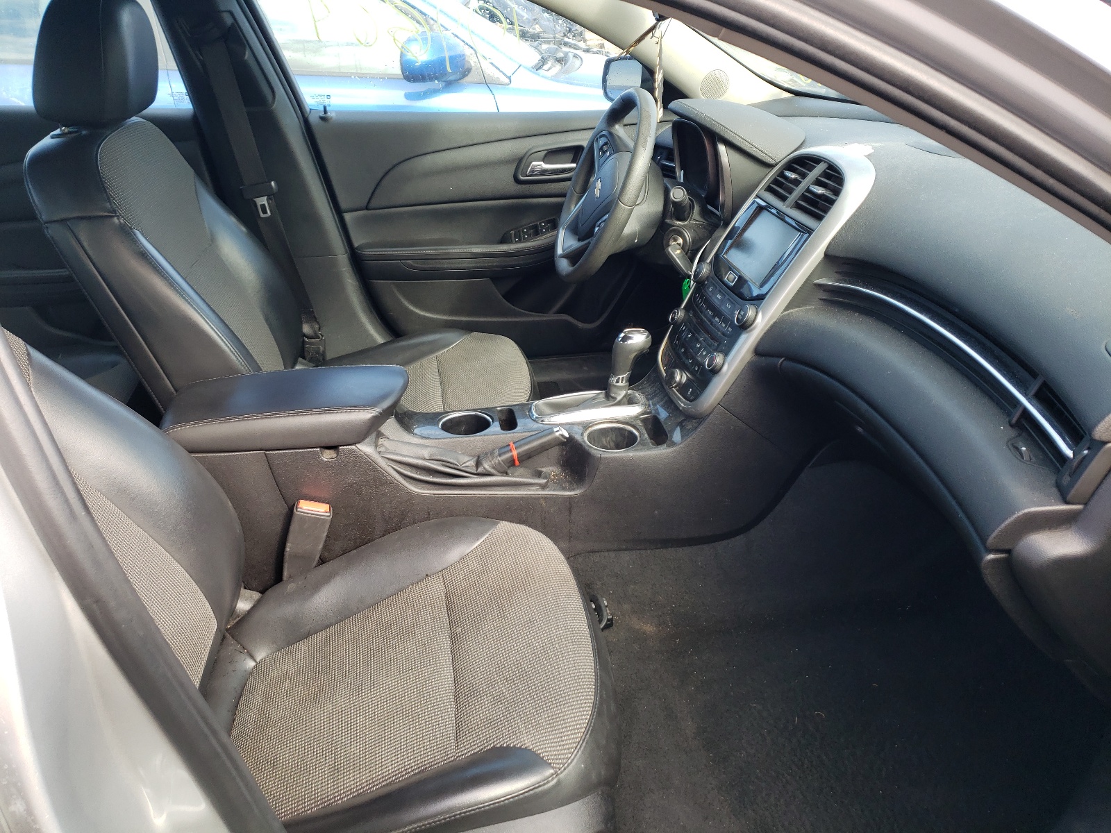 Photo 5 from auction – 2016 CHEVROLET MALIBU LIM with VIN 1G11C5SA9GF110933