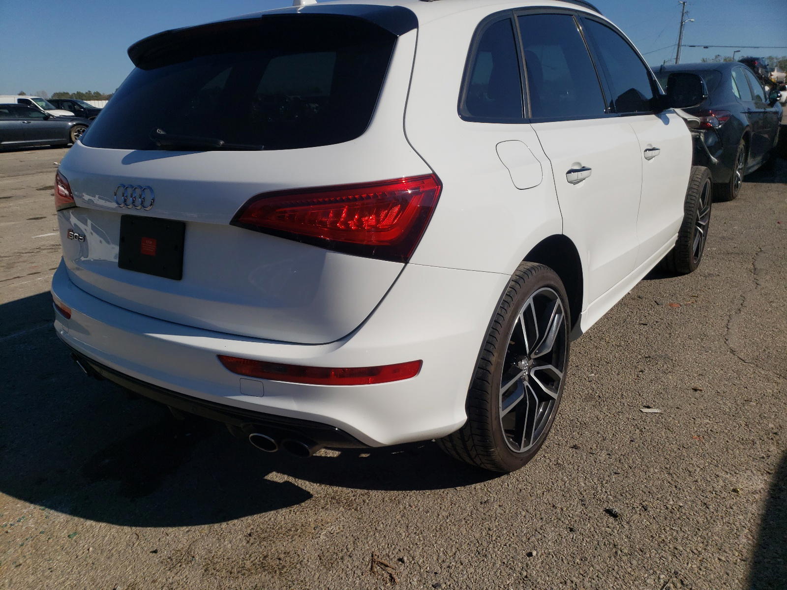 Photo 4 from auction – 2017 AUDI SQ5 PREMIU with VIN WA1CCAFP3HA042290