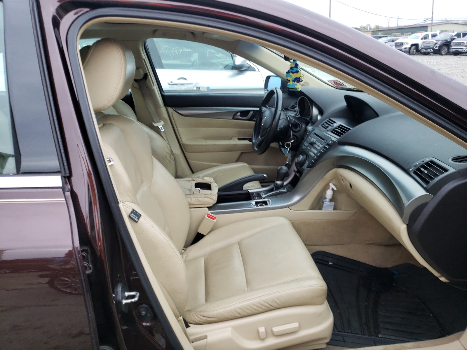 Photo 5 from auction – 2010 ACURA TL with VIN 19UUA8F29AA018550