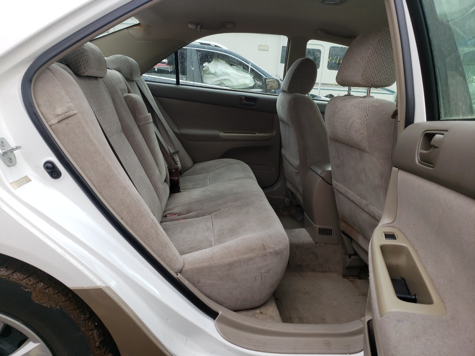 Photo 6 from auction – 2003 TOYOTA CAMRY LE with VIN 4T1BE32K33U184305