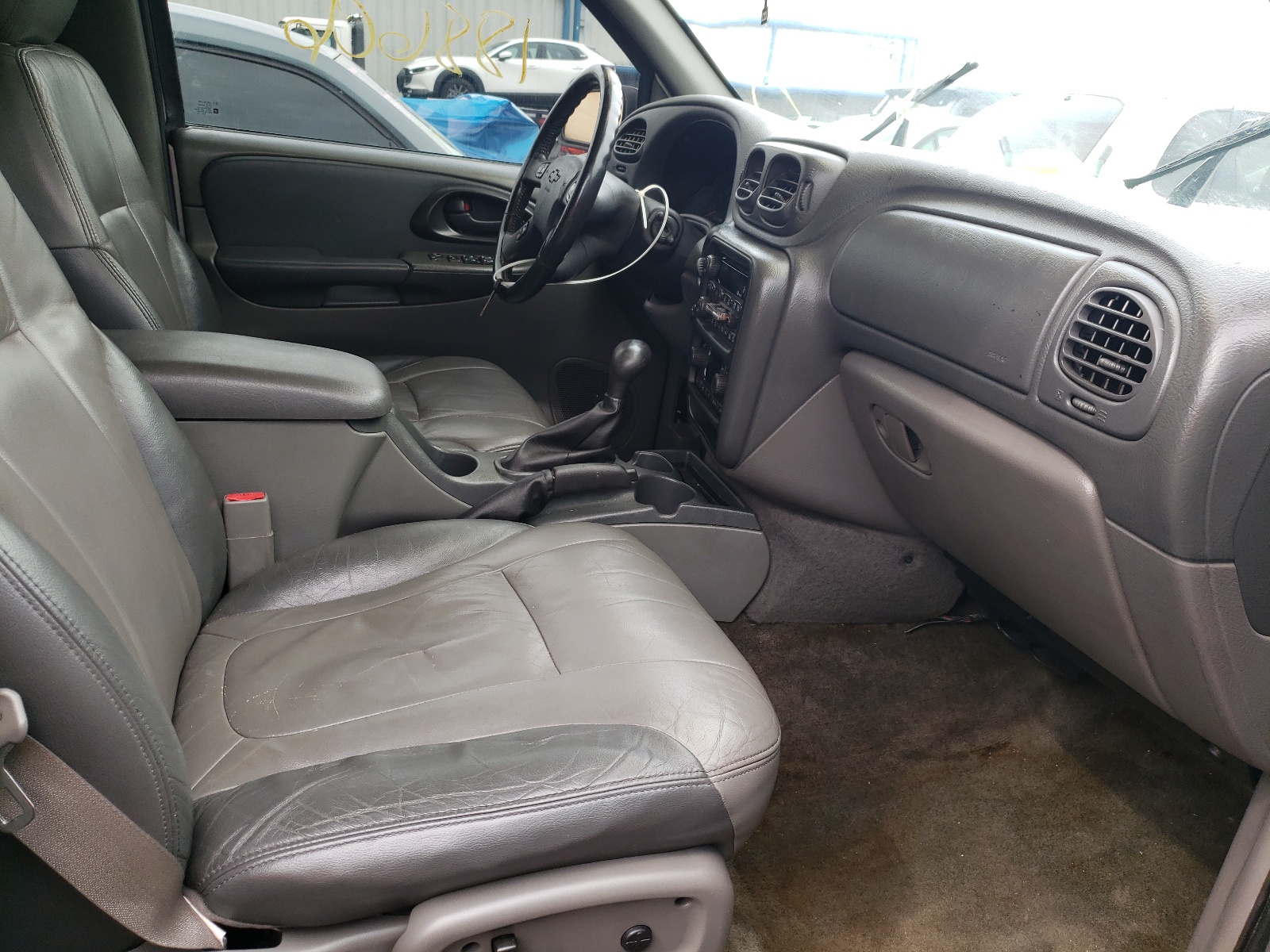 Photo 5 from auction – 2002 CHEVROLET TRAILBLAZE with VIN 1GNDT13SX22148330