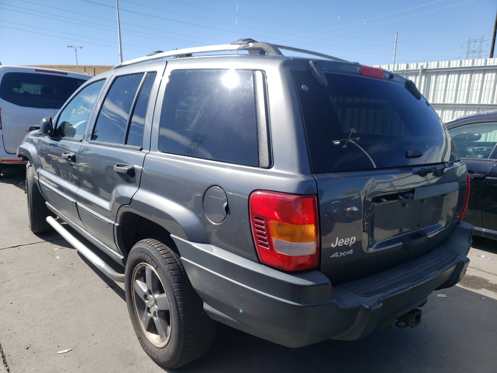 Photo 3 from auction – 2004 JEEP GRAND CHER with VIN 1J4GW48S64C232871