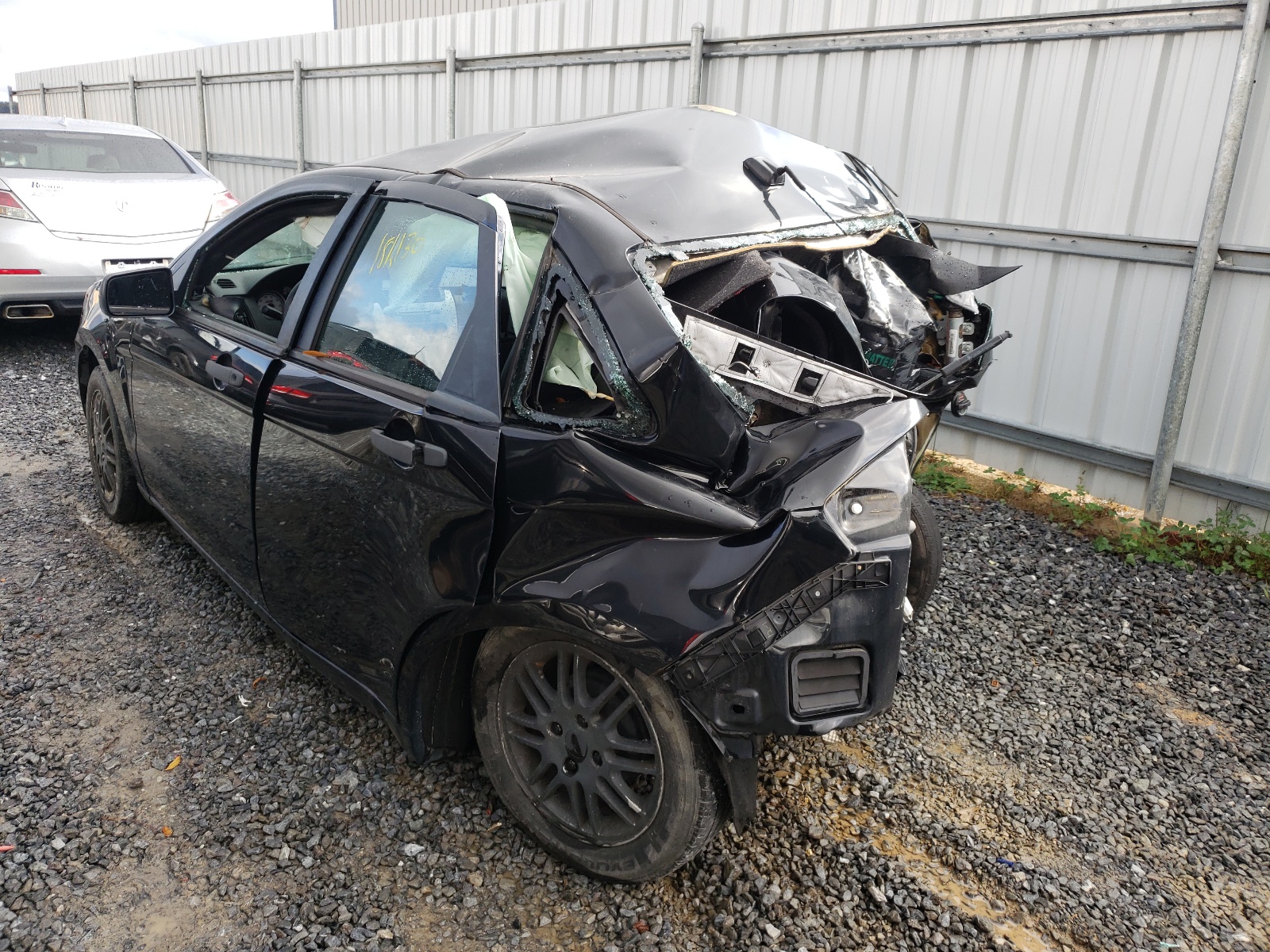 صورة رقم 3 من المزاد - 2011 FORD FOCUS SE مع VIN 1FAHP3FN7BW180330