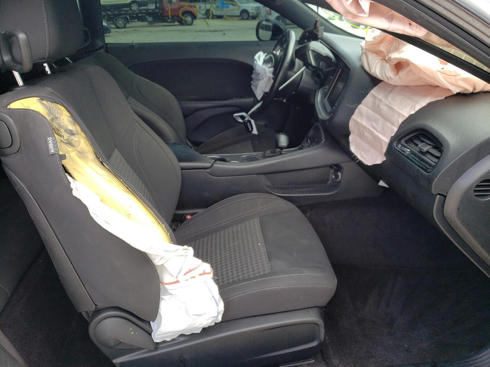 Photo 5 from auction – 2019 DODGE CHALLENGER with VIN 2C3CDZAG9KH503286