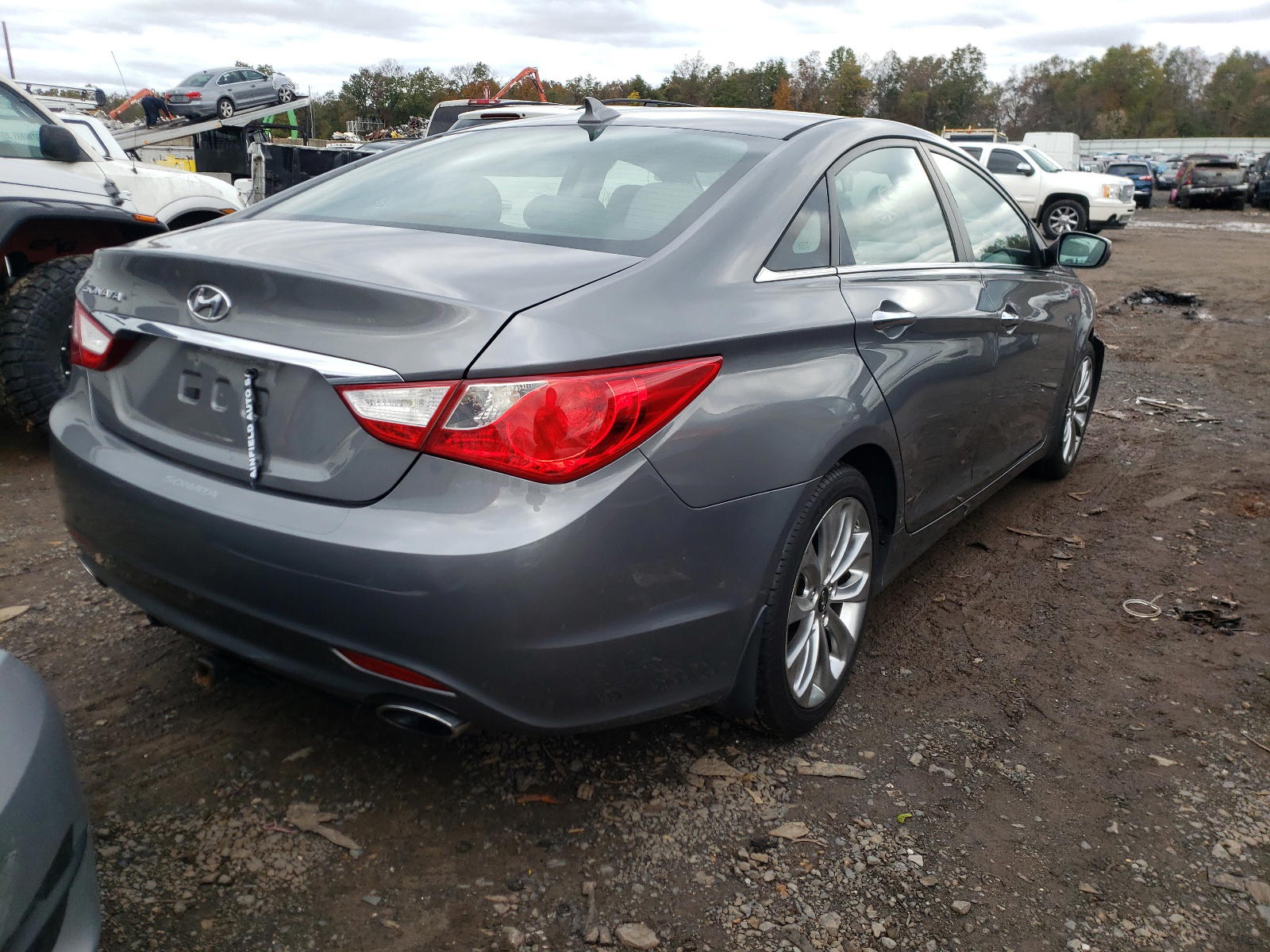 Photo 4 from auction – 2013 HYUNDAI SONATA SE with VIN 5NPEC4AC0DH535447