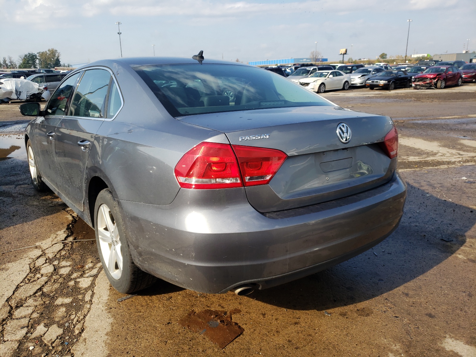 Photo 3 from auction – 2015 VOLKSWAGEN PASSAT S with VIN 1VWAT7A39FC078780