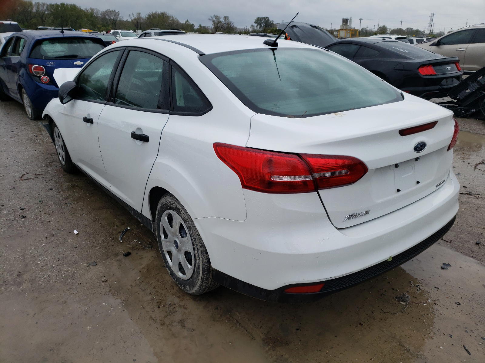Photo 3 from auction – 2016 FORD FOCUS S with VIN 1FADP3E27GL387461