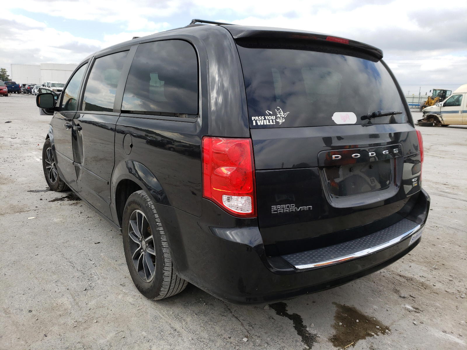 Photo 3 from auction – 2017 DODGE GRAND CARA with VIN 2C4RDGEG1HR698419