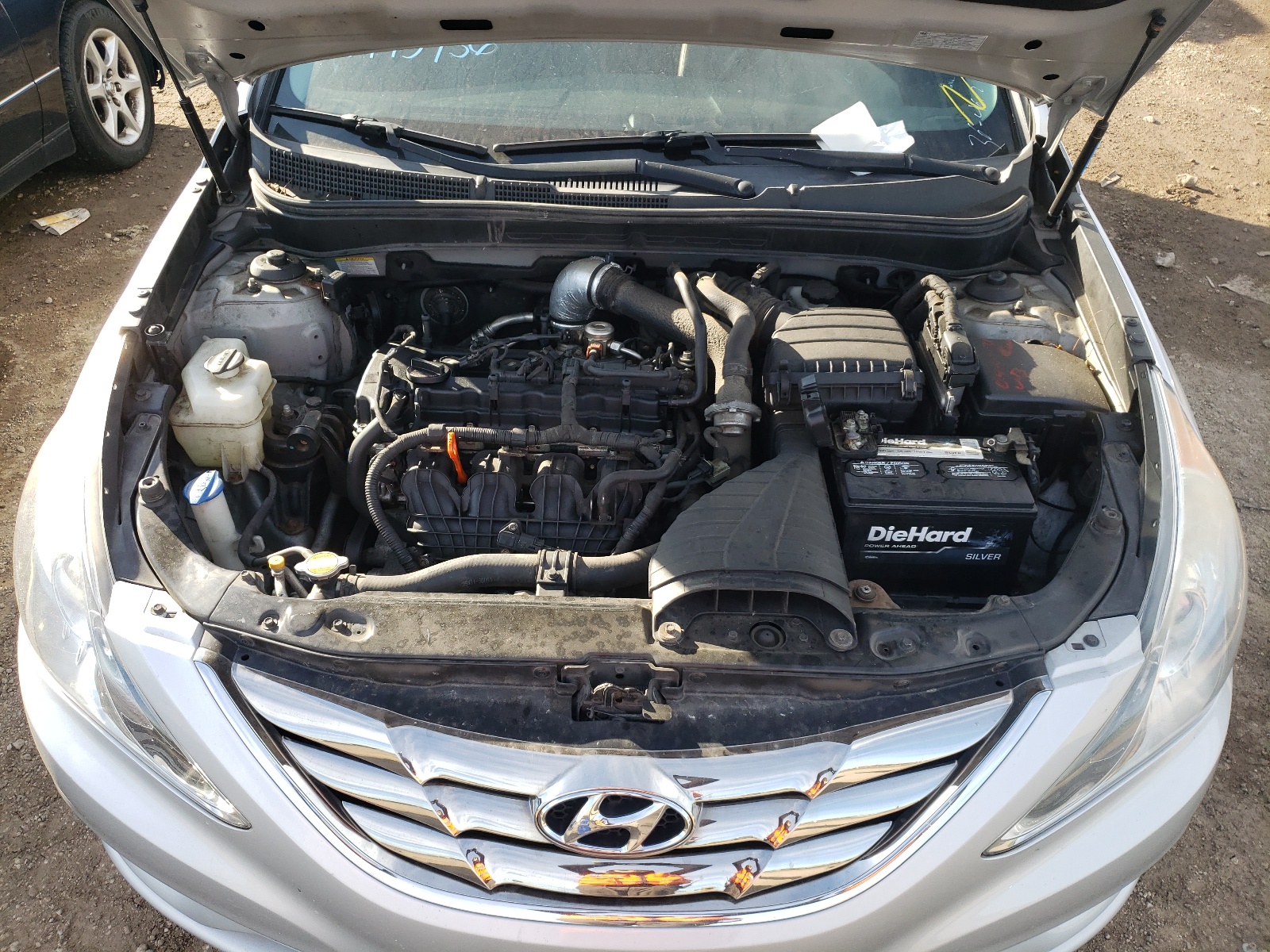 Photo 7 from auction – 2011 HYUNDAI SONATA SE with VIN 5NPEC4AB8BH195436