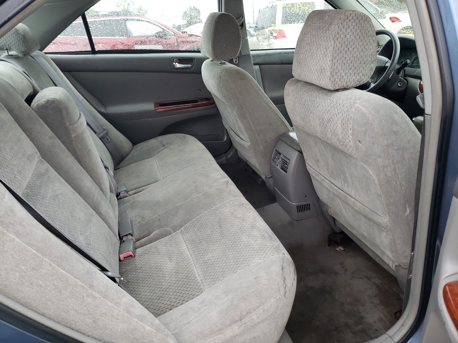 Photo 6 from auction – 2002 TOYOTA CAMRY LE with VIN 4T1BE32K12U616646